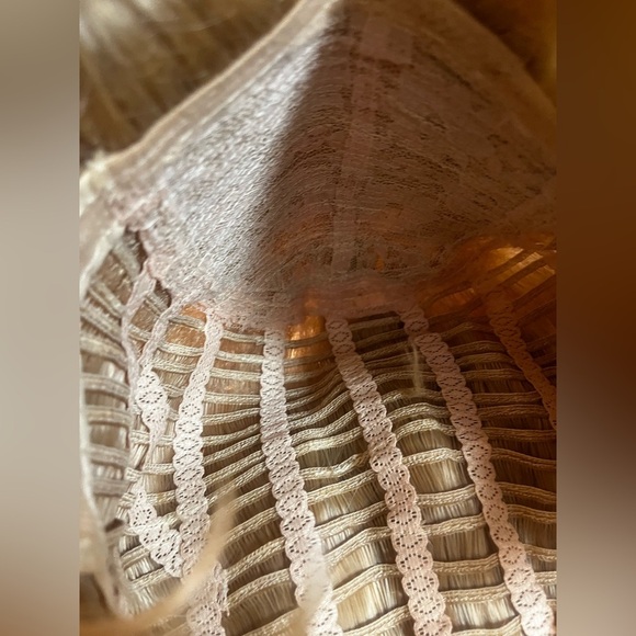 Blonde curly layered Wig 27/613 Full Cap Synthetic Wig - Picture 8 of 13